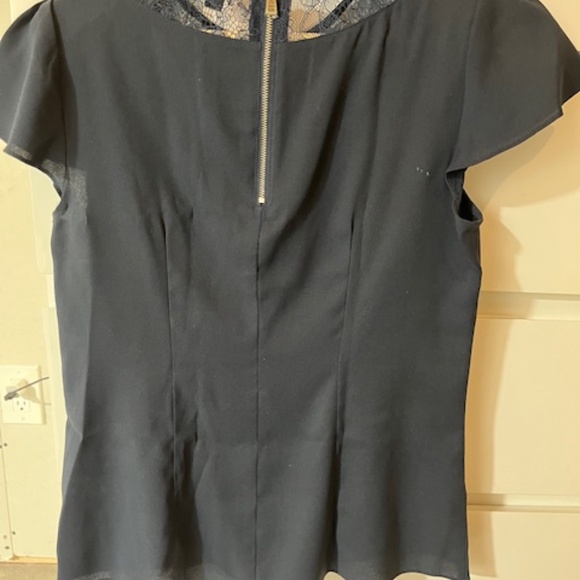 blouse - Picture 3 of 3